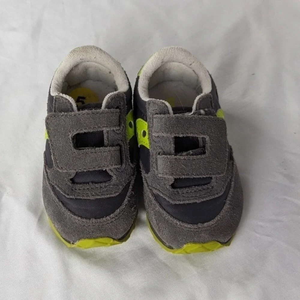 Saucony Baby Sneakers Size 5‎ Grey and Green Hook and Loop